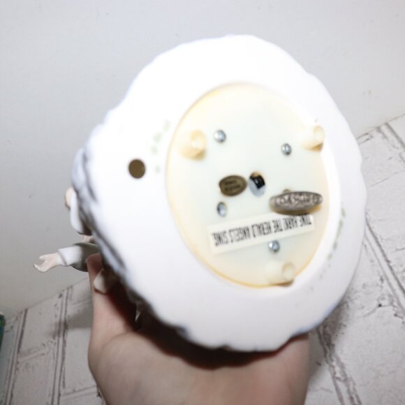 🎶 Sankyo Wind-Up Figurine · “Hark! The Herald Angels Sing” · 7" - Picture 2 of 5